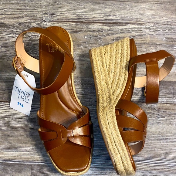 NWT TIME and TRU Memory Foam Cognac Wedge Sandals 7.5 - Picture 1 of 7